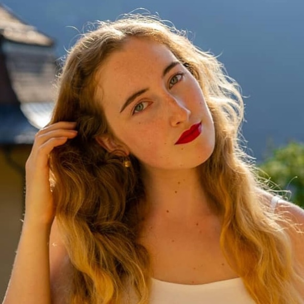 Meet your Posher, Halie